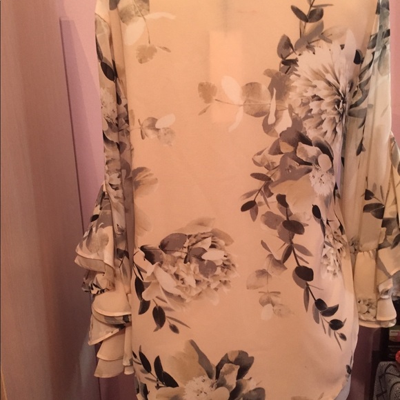 Calvin Klein grey-blush floral top - Picture 4 of 8